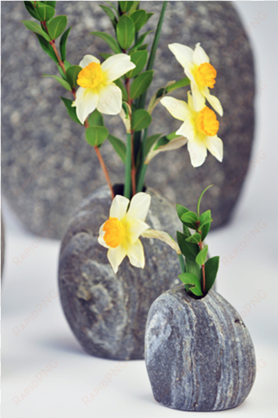 beach stone vase - art