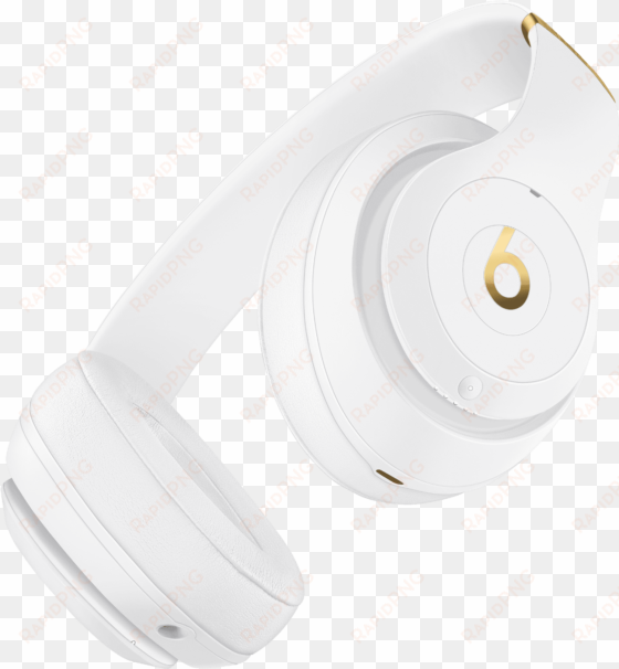 beats blancos con dorado