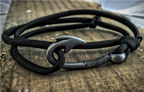 paracord fish hook bracelet black - bracelet