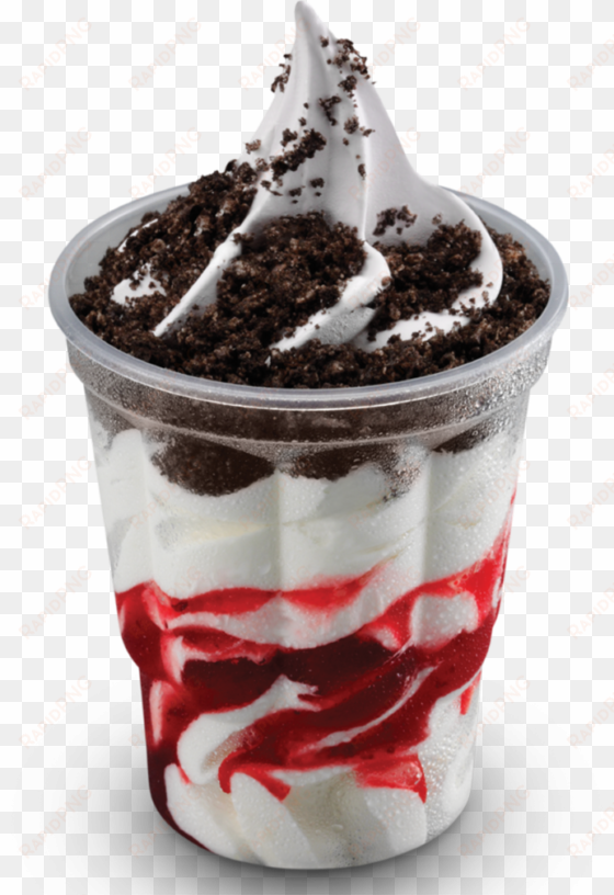 strawberry kiss oreo sundae - mcdonald's dessert png